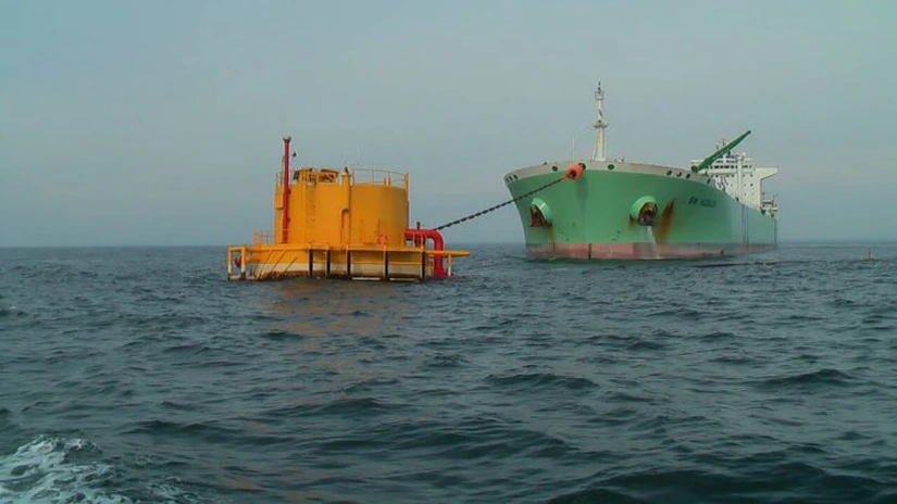 În terminalul petrolier marin al Petromidia s-au descărcat peste 700 de vapoare cu țiței în cei 15 ani de activitate