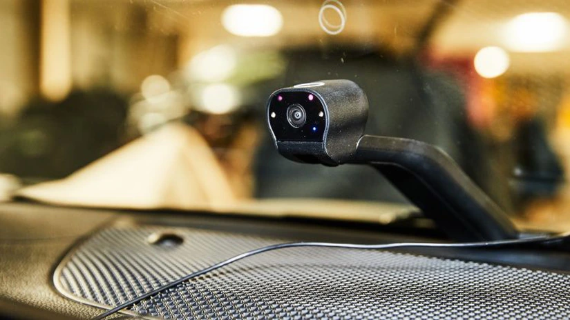 Poliţiştii vor putea sancţiona şoferii pe baza înregistrărilor video primite de la cetăţeni. Reguli înăsprite pentru şoferi, pregătite de guvern