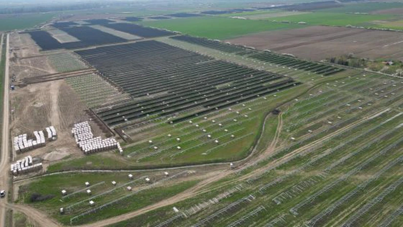 Cel mai mare proprietar de mall-uri din România ia ultima autorizație pentru un parc fotovoltaic în vestul României. 50 MW, proiect cumpărat de la “regale eolienelor”