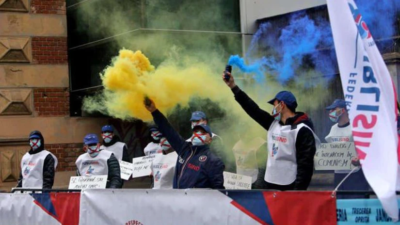 Angajații din Protecția Mediului, ONRC, Arhivele Naționale, CNCD și Sport și Tineret vor protesta joi în Piața Victoriei împotriva discriminărilor salariale