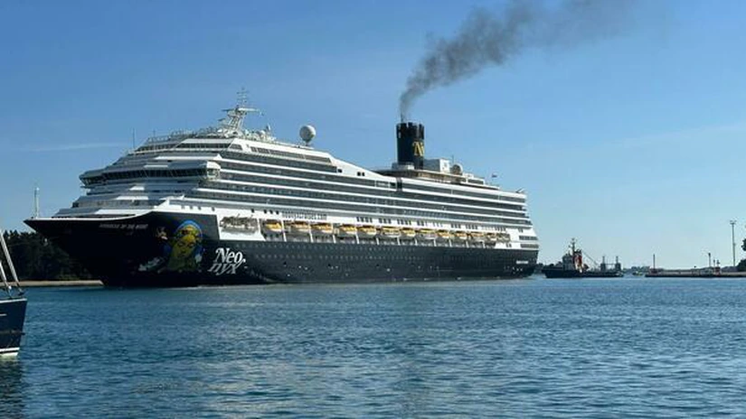 O navă folosită pentru cazarea polițiștilor care asigură securitatea participanților la summitul G7 din Italia a fost confiscată, din cauza condițiilor impropii de la bord