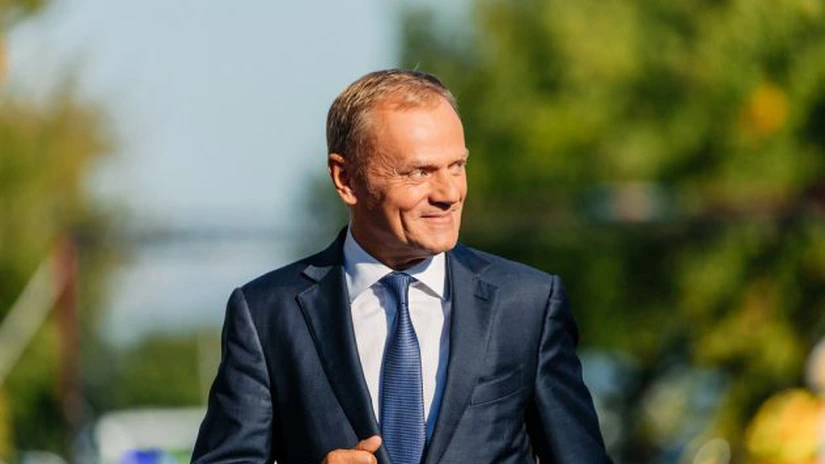 Prim-ministrul polonez Donald Tusk confirmă că înghețarea ajutorului american pentru Ucraina se face deja simțită