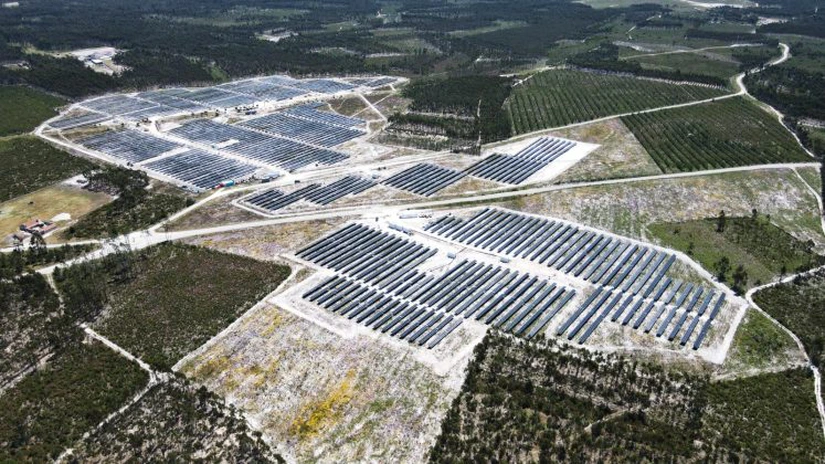 Un dezvoltator din Peninsula Iberică a venit în România și țintește 500 MW în fotovoltaice și 500 MW stocare în baterii în trei ani