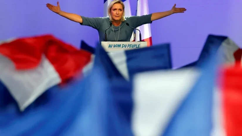 Alegeri Franţa - Extrema dreaptă, detaşat pe primul loc. Tabăra lui Macron pe a treia poziţie (estimări)