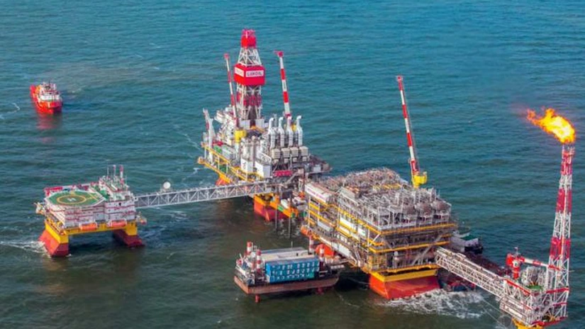 Kazahstanul începe dezvoltarea a două noi câmpuri petroliere offshore