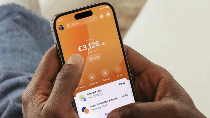 Revolut lansează servicii de economisire în fonduri de investiții în euro, dolari și lire sterline cu randamente anuale superioare depozitelor