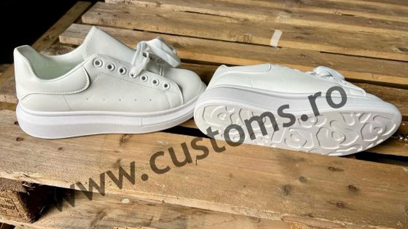 Vameșii constănțeni au confiscat pantofi sport în valoare de 16 milioane de lei