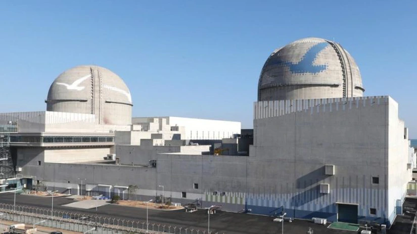 Sud-coreenii de la KHNP au câştigat licitaţia pentru construcţia a două reactoare nucleare în Cehia