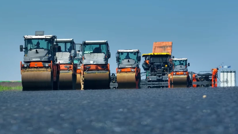 Aproape 800 de kilometri de autostradă şi drum expres sunt în construcţie, în România - Grindeanu