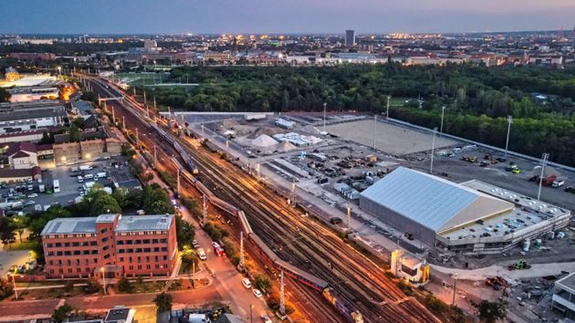 CFR Călători: Pasagerii care au bilete în trenurile afectate de deraierea unui tren în Gara Keleti din Budapesta pot primi înapoi contravaloarea acestora. Circulația va fi reluată probabil marți