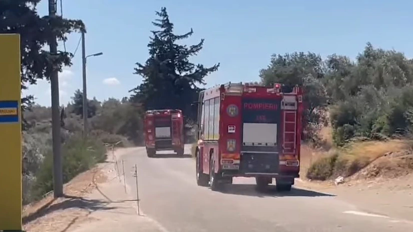 Hoteluri din Creta, evacuate în urma izbucnirii unui incendiu de vegetaţie