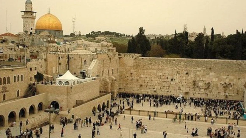 Israel a fost retrogradat de Fitch, din cauza riscurilor geopolitice ridicate