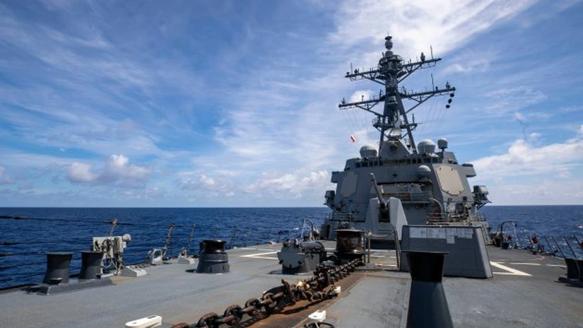 Distrugătorul Marinei SUA USS Ralph Johnson a trecut prin Strâmtoarea Taiwan