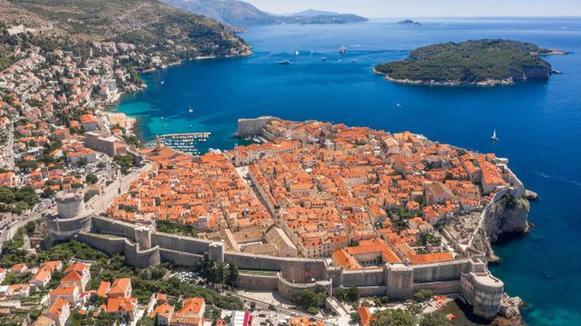 Măsuri pentru a încetini închirierile de tip booking şi Airbnb în Croaţia. Guvernul vrea să impoziteze cea de-a doua locuinţă