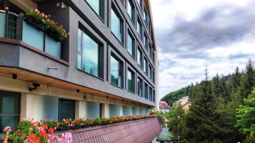 Hotelul Orizont din Predeal, clasificat la patru stele, ar putea fi vândut prin licitaţie. Preţul porneşte de la 10,5 milioane de euro