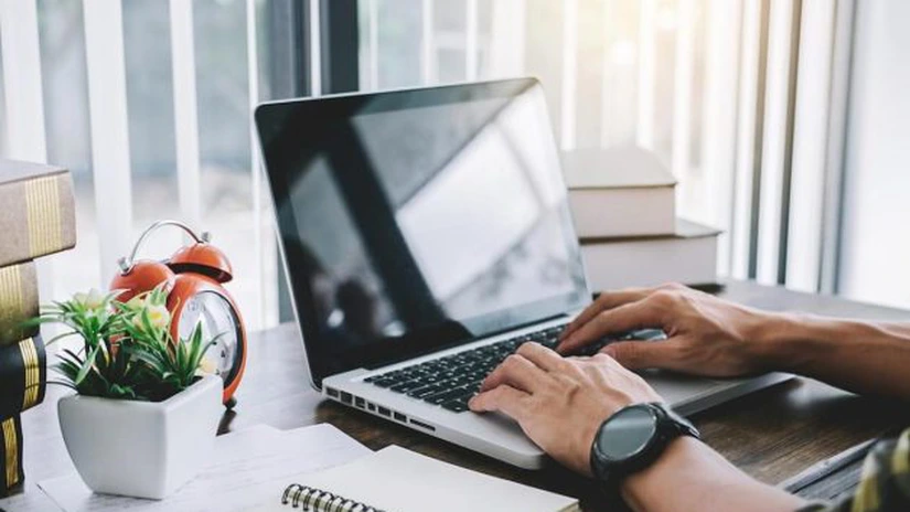 Vicepreşedintele Parlamentului European: 8 din 10 români nu ţin pasul cu tehnologia, inclusiv în viața profesională pentru o șansă la un job mai bun