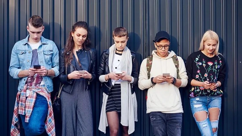 Jumǎtate din tinerii GenZ sunt foarte motivați de independența financiarǎ, ca viitori angajați – analizǎ HR Club