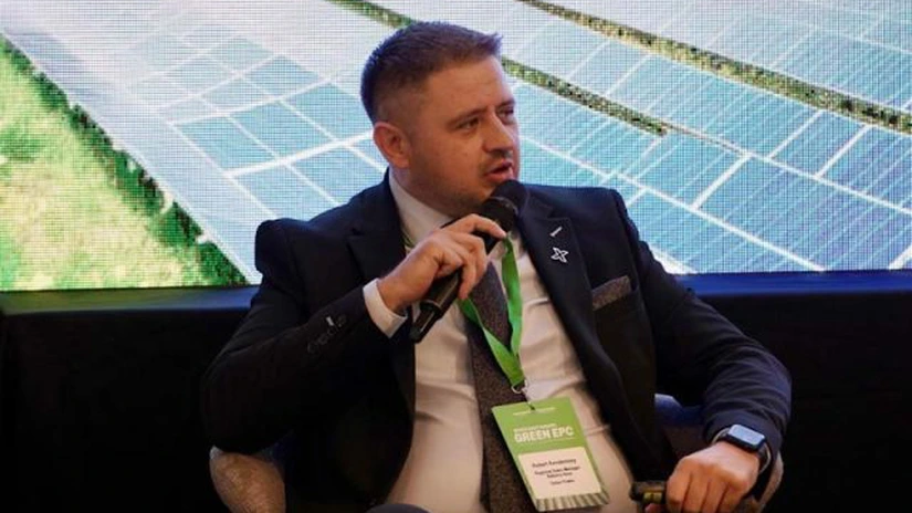 Companie chineză de echipamente pentru industria fotovoltaică ia în calcul propriile investiții în parcuri fotovoltaice în România