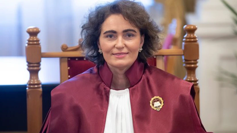Judecătoarea Iuliana Scântei (opinie separată): CCR nu are competenţa de a analiza comportamentul şi opiniile candidaţilor la prezidenţiale