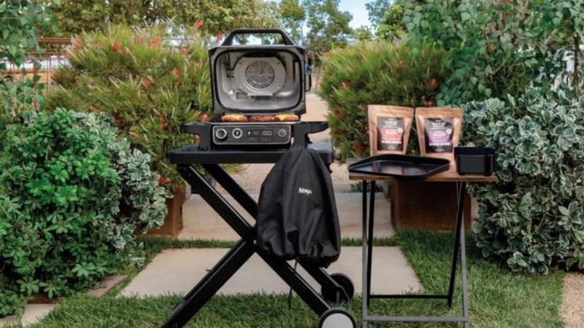 Cum să economisești de Black Friday - alege electrocasnicele inteligente, cu funcții multiple. Descoperă airfryerele, multicookerele, aparatele de înghețată și blenderele Ninja