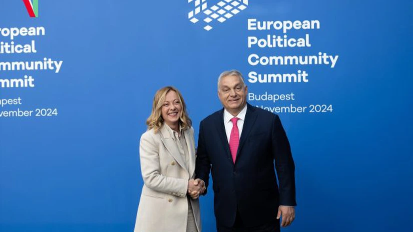 Viktor Orban jubilează la summitul Comunităţii Politice Europene de la Budapesta. Premierul maghiar se vede ca omul de legătură între SUA și UE