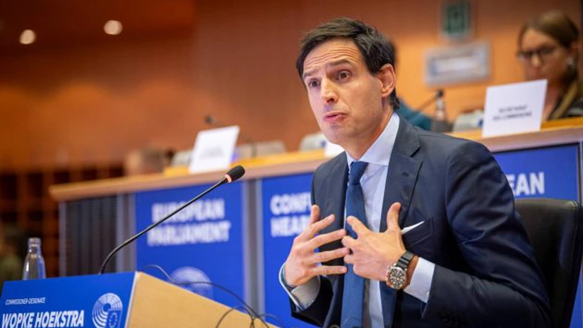 Comisarul european pentru Climă, Wopke Hoekstra: Cele mai multe companii din UE ar putea fi exceptate de la plata taxei pe carbon
