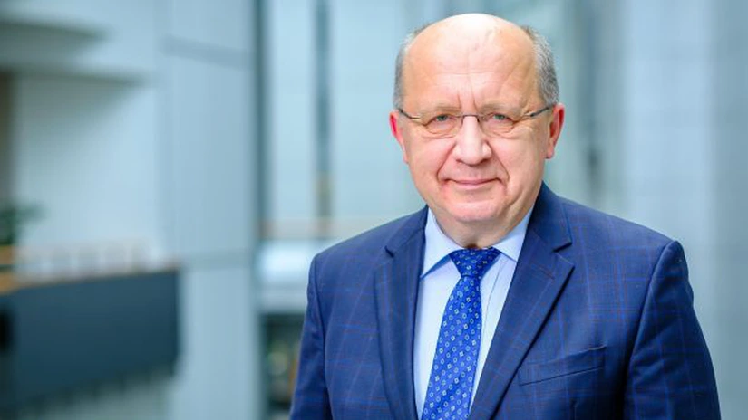 UE trebuie să cheltuiască suplimentar pe securitate din cauza lui Putin, nu a lui Trump - comisar european