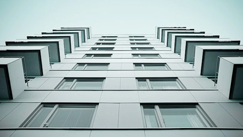 InfoCons și Ordinul Arhitecților lansează o campanie de informare în imobiliare pentru a sprijini cumpărătorii