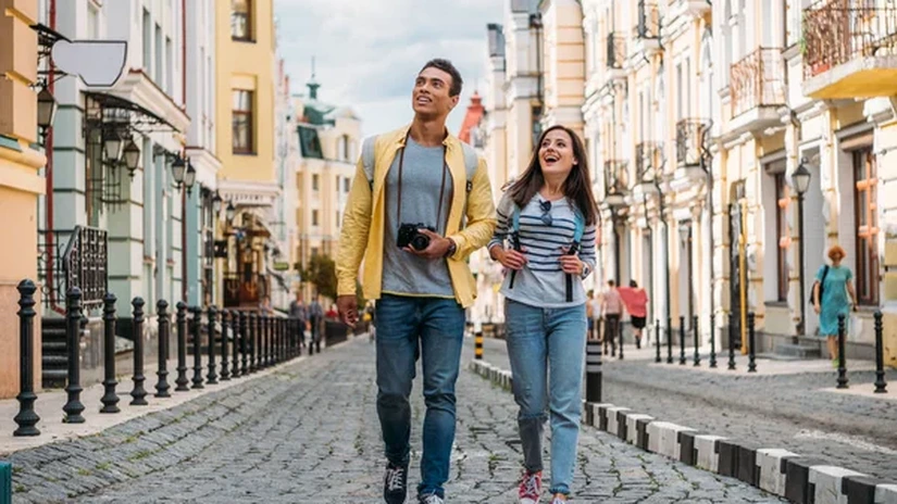 Turiștii străini care au vizitat România în 2024 au cheltuit 540 de mil euro prin cardurile Revolut.Turiștii români au cheltuit cei mai mulți bani în Germania, 142 mil euro