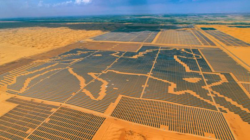 China a instalat capacități fotovoltaice record în 2024, de departe mai mult decât orice altă sursă