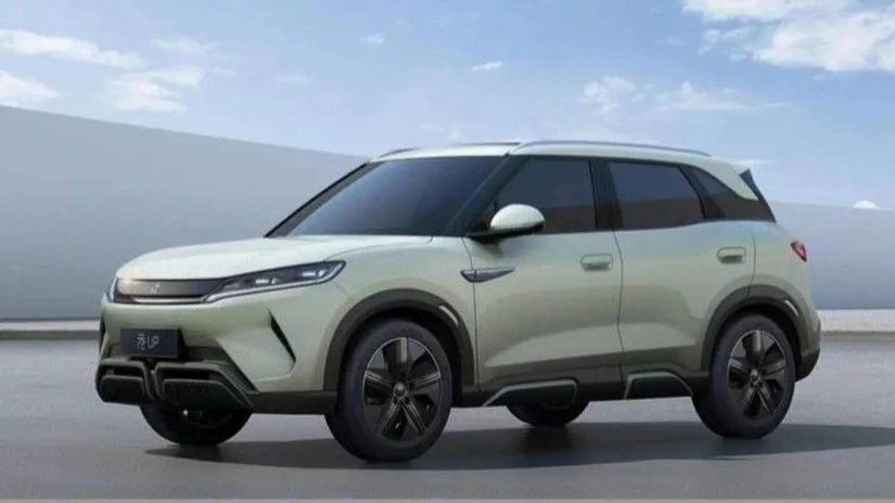 Acțiunile marilor fabricanți auto chinezi scad, în contextul rezultatelor slabe cauzate de războiul prețurilor
