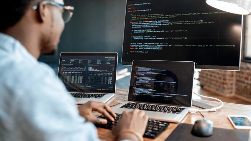 India, pe cale să devină noul hub global de IT, peste SUA. În contrast, România suferă un deficit de 20.000 specialiști pe an