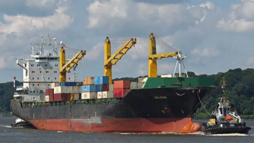 Vânzările de combustibili pentru vapoare au crescut în 2024, din cauza atacurilor rebelilor yemeniți Houthi din Marea Roșie