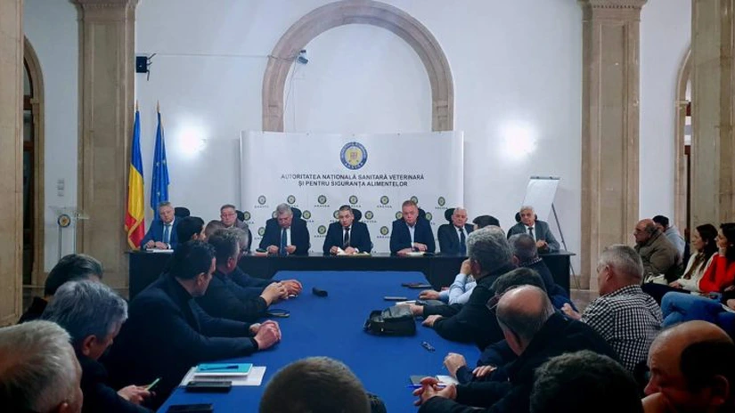 ANSVSA a discutat cu crescătorii de ovine și caprine cu privire la vaccinarea animalelor împotriva pestei rumegătoarelor mici. A fost cerut acordul Comisiei Europene pentru folosirea vaccinului