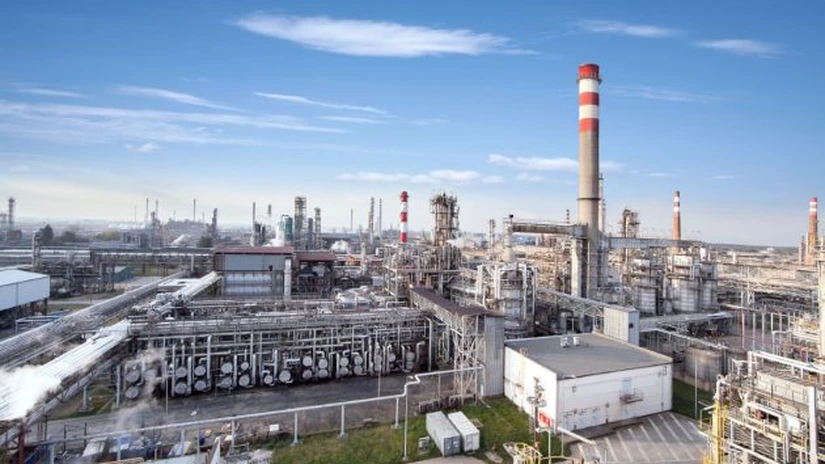 Grupul maghiar MOL a început să producă biocombustibili pentru mașini și avioane la rafinăria sa din Slovacia