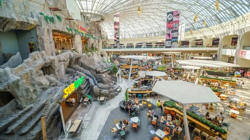 Update: ANPC a intrat peste AFi Cotroceni. A închis toate restaurantele din mall și hypermarchetul Auchan