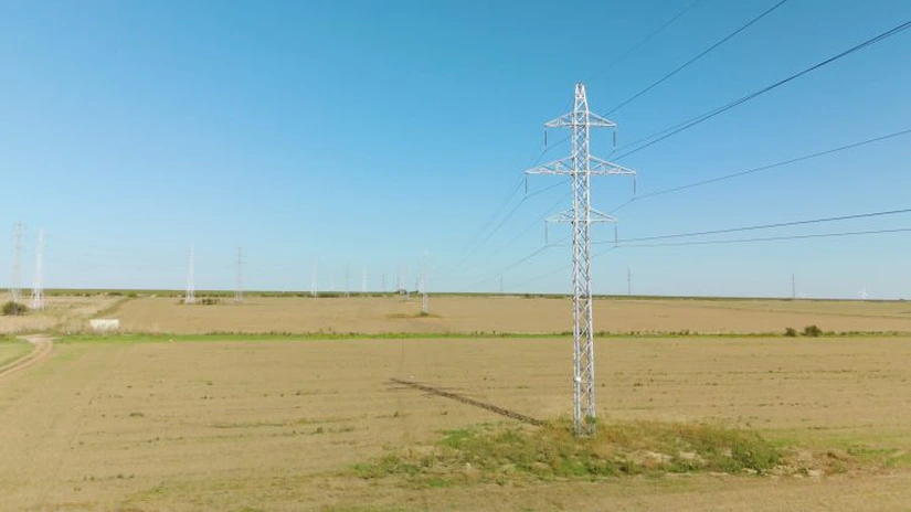Peste 62% dintre români susțin realizarea de investiții mai mari în rețelele de distribuție a energiei electrice - studiu