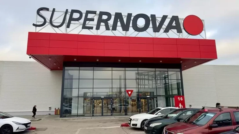 Noutate la mall-ul din Pitești. Liderul regional al asigurărilor de sănătate aduce un defibrilator la centrul Supernova