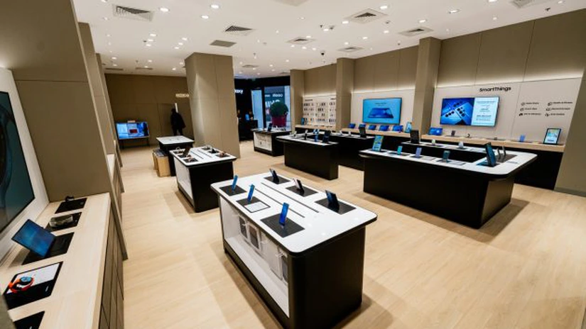 Telefoanele pliabile nu mai sunt curiozitate tehnologică, ci au devenit o alegere practică