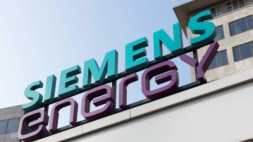 Siemens Energy va furniza echipamente Rolls Royce pentru a construi reactoare modulare mici