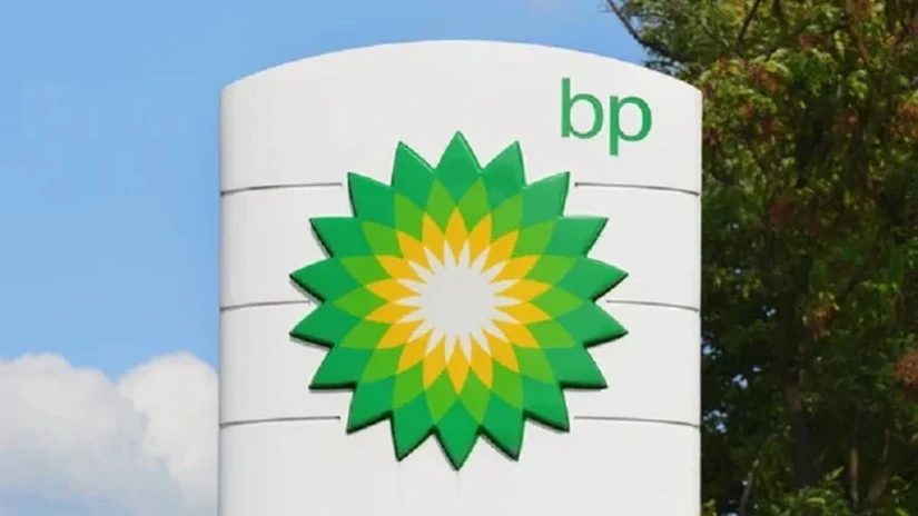 Gigantul BP anunţă că renunţă la obiectivele din domeniul regenerabilelor şi se va concentra, din nou, pe combustibili fosili