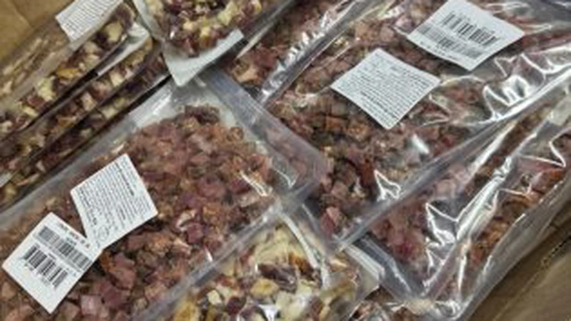 48 de bătrâni hrăniți cu alimente expirate de luni de zile într-un centru din județul Bacău