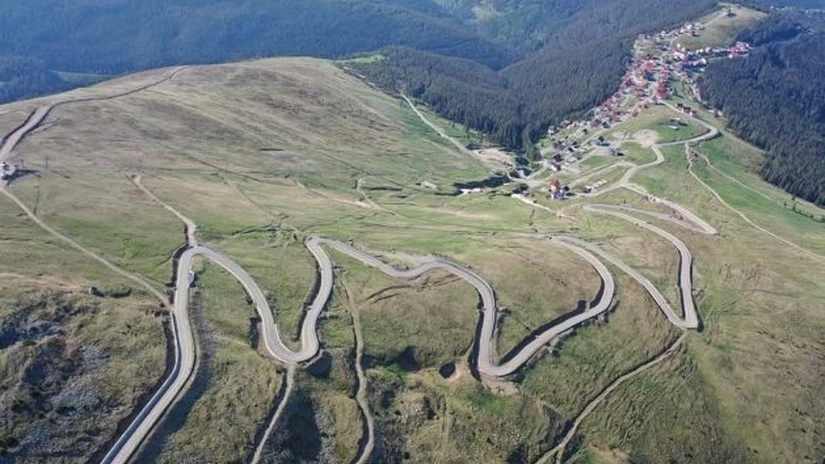 Transalpina, drumul de poveste, nu aduce turişti. Rânca 