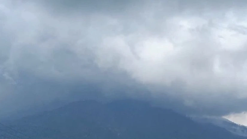 MAE a transmis o atenționare de călătorie pentru Indonezia. O erupție vulcanică afectează insulele Bali și Flores