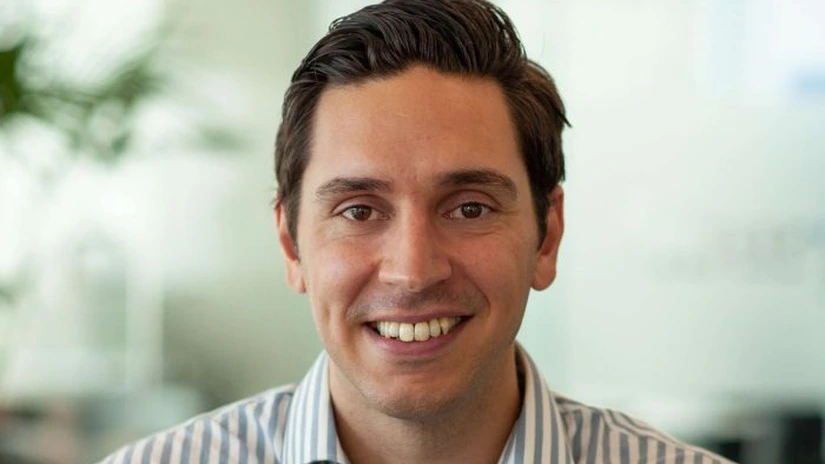 Își pierde dolarul supremația pe fondul tarifelor impuse de Trump? Cum stă euro?