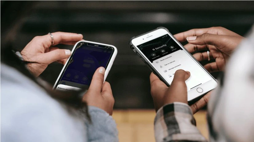 Ai Revolut? Ce trebuie să ştie toţi clienţii din România. Anunţul făcut azi