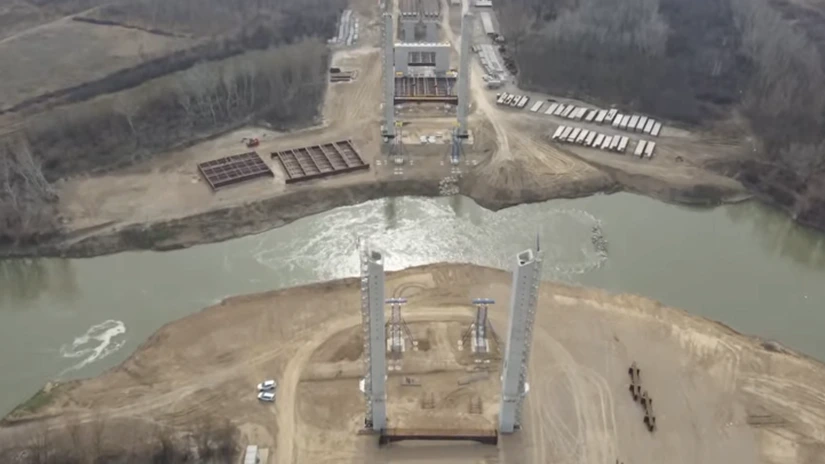 Drumul Expres DEx6 Brăila - Galați, făcut de Umbrărescu, a ajuns la 90%. Acum se lucrează la un mare pod hobanat VIDEO