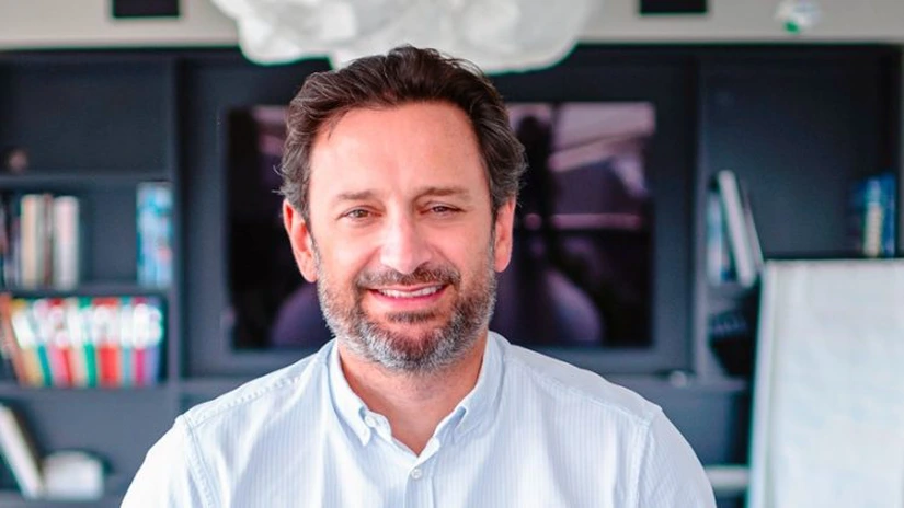 Războiul valutar bate la ușă? Dedolarizarea accelerează pe fondul tensiunilor comerciale globale