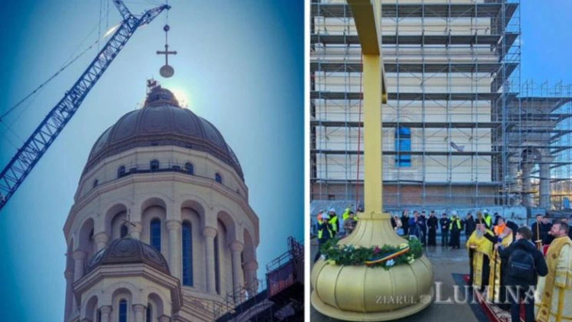 Catedrala Neamului - Crucea de pe turla mare a fost montată. Are şapte metri înălţime şi cântăreşte şapte tone