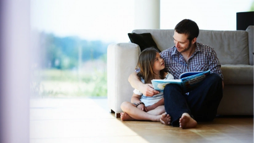 Numărul beneficiarilor de indemnizaţie pentru creşterea copilului a scăzut cu 1,36% în iulie